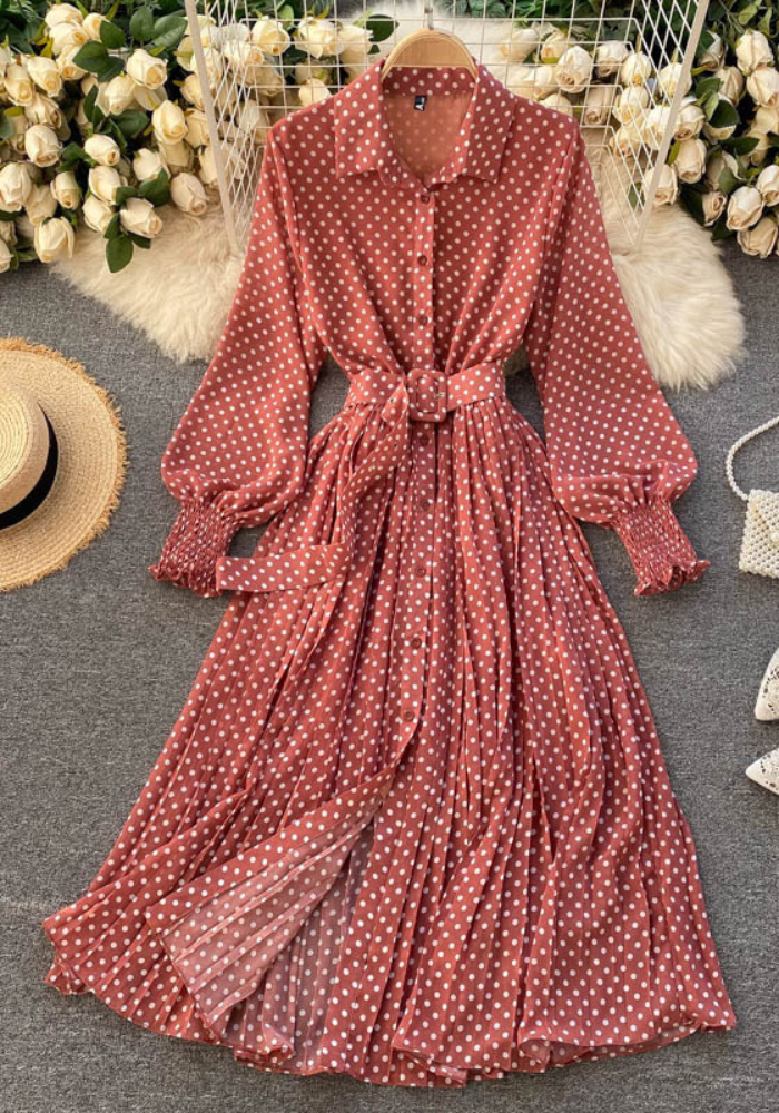 Robe rétro terracotta à pois
