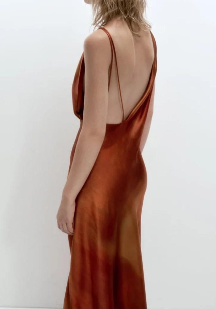 Robe de soirée terracotta de dos