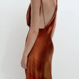 Robe de soirée terracotta de dos