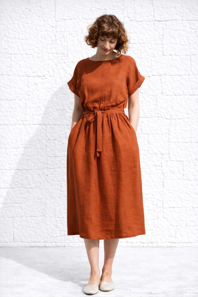 Robe midi terracotta à manche courte
