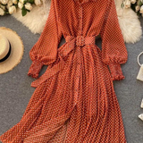 Robe rétro terracotta à pois