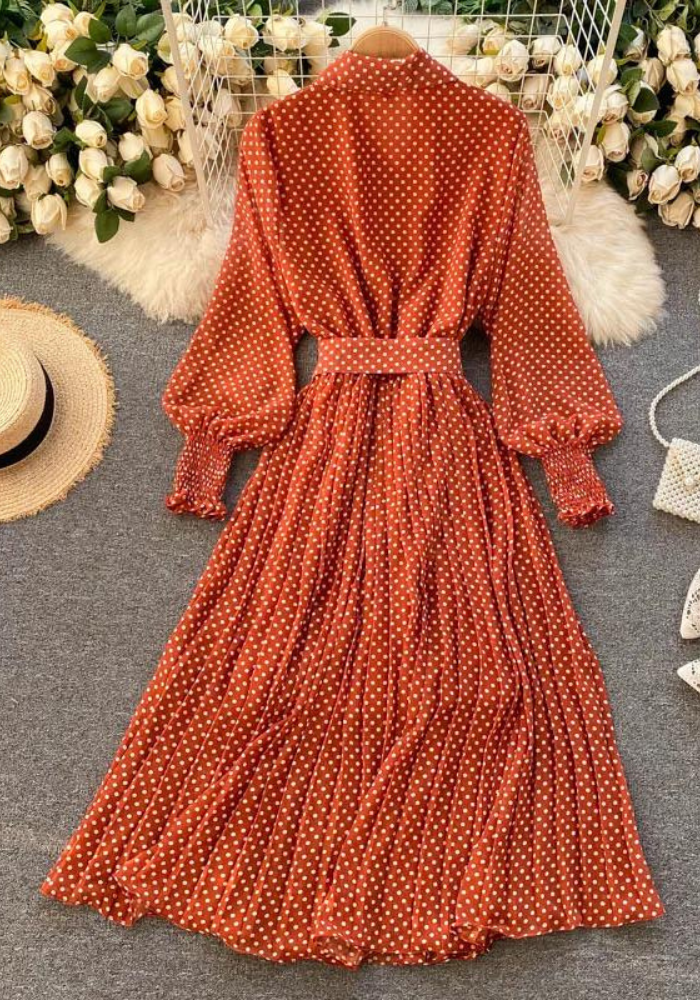 Robe rétro terracotta à pois